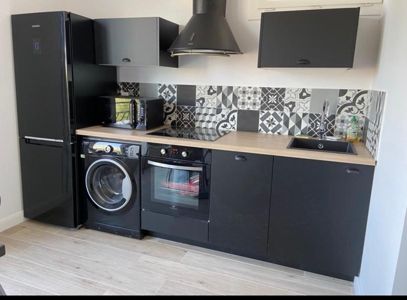 Ajaccio Magnifique T2 45M2 Neuf 5 Personnes Clim Wifi Stationnement Gratuit Centre Ville Plage A 300M Eksteriør billede