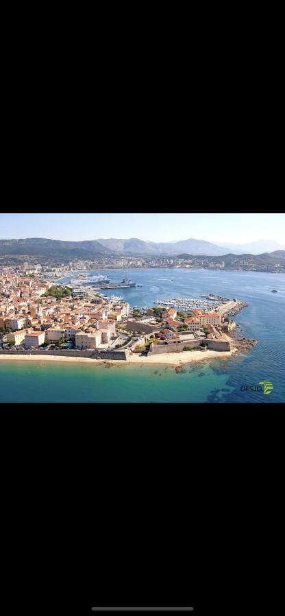 Ajaccio Magnifique T2 45M2 Neuf 5 Personnes Clim Wifi Stationnement Gratuit Centre Ville Plage A 300M Eksteriør billede